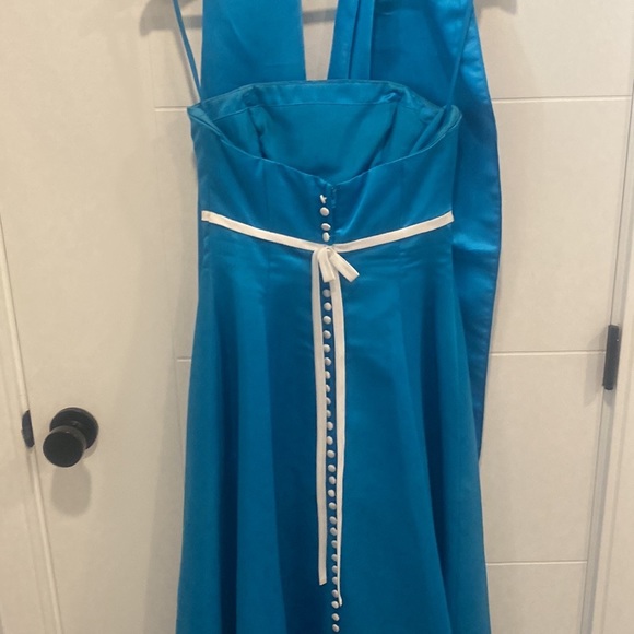 Alexia ll long prom/formal dress size 6 - Picture 3 of 11